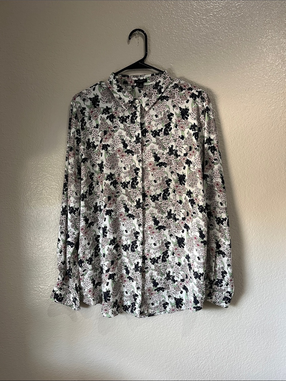 Ann Taylor Floral Button-Up Blouse in White, Black & Pink Sz XL Boho TC0815